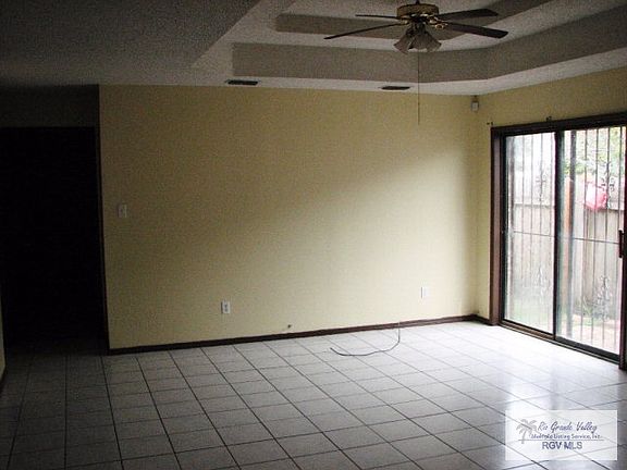 3rd image of 5828 Linares St