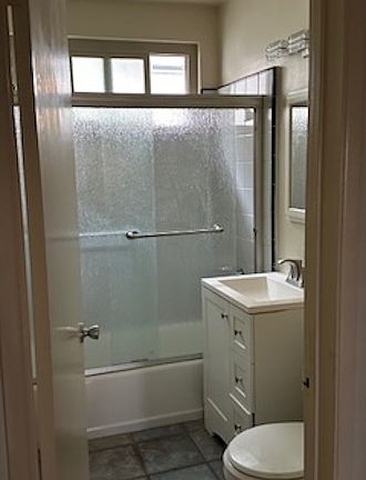 3rd image of 836 E Grand Ave APT 5