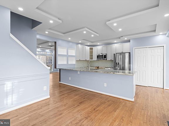 5th image of 6820 Cedar Loch Ct