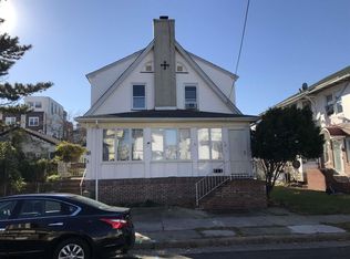 12 S Hillside Ave, Ventnor, NJ 08406