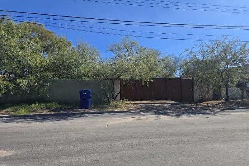 1st image of 2630 N Estrella Ave