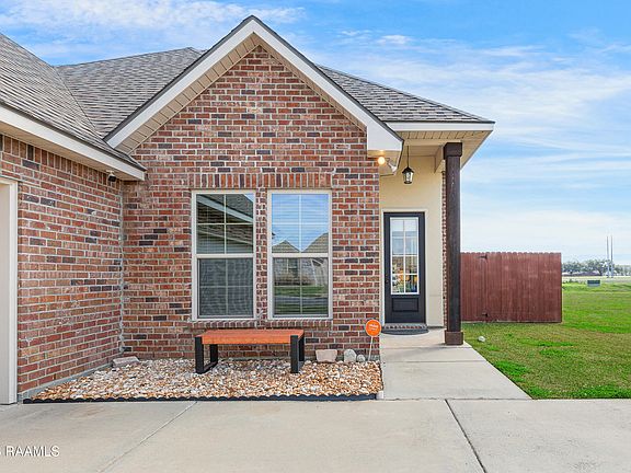 3rd image of 223 Preston Rose Ln