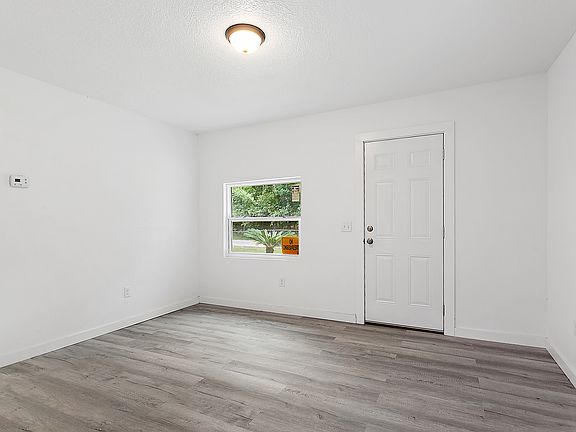 2nd image of 2942 Nile Dr