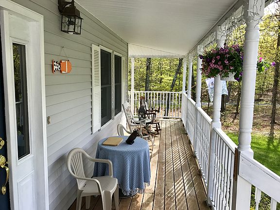 3rd image of 3221 Colesbury Dr