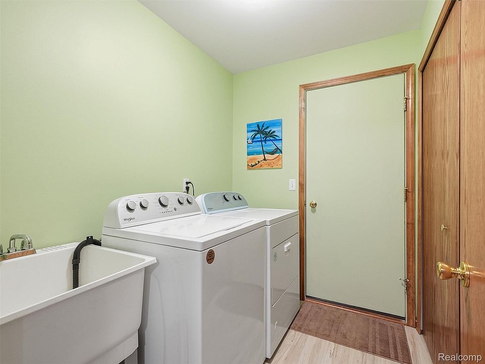 48728 Chester Ct, photo 13