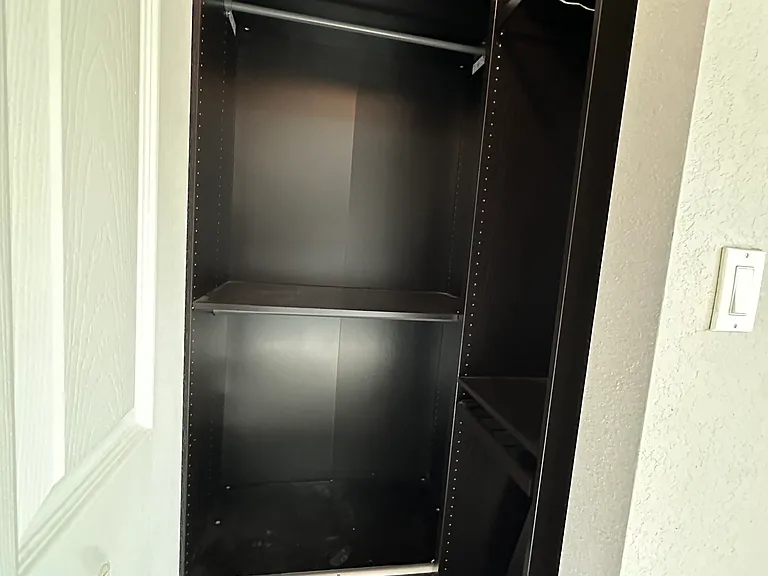 3 bedroom walk in closet