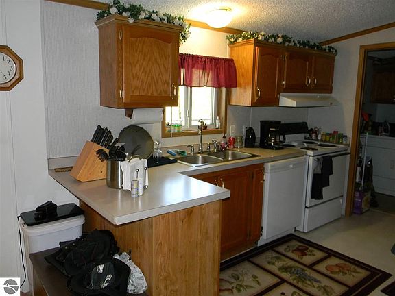 3rd image of 1736 Whitetail Ct
