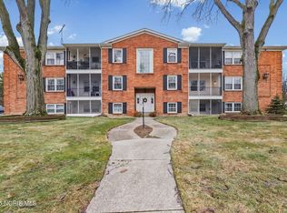 5533 Cresthaven Ln #6-2C, Toledo, OH 43614