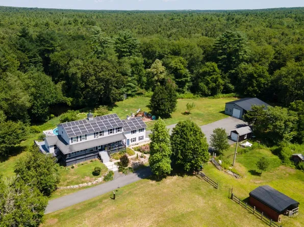511 Old Fall River Rd, Dartmouth, MA 02747
