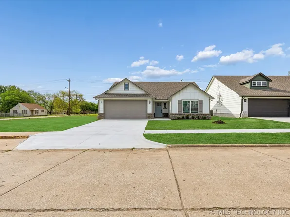 1125 E Cherry St, Cushing, OK 74023