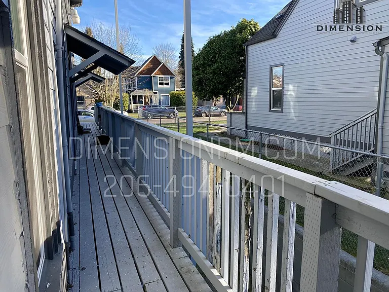Turn of Century Apartments 1 and 3 bedrooms — Photo 16