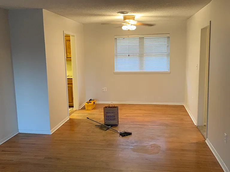 2201 W Parkview Ave — Photo 11