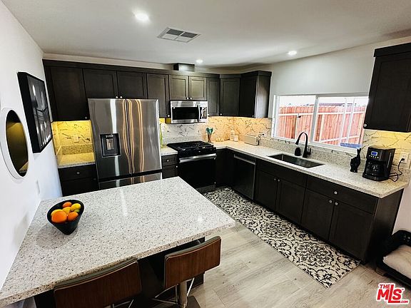 5th image of 266 S Paseo Laredo