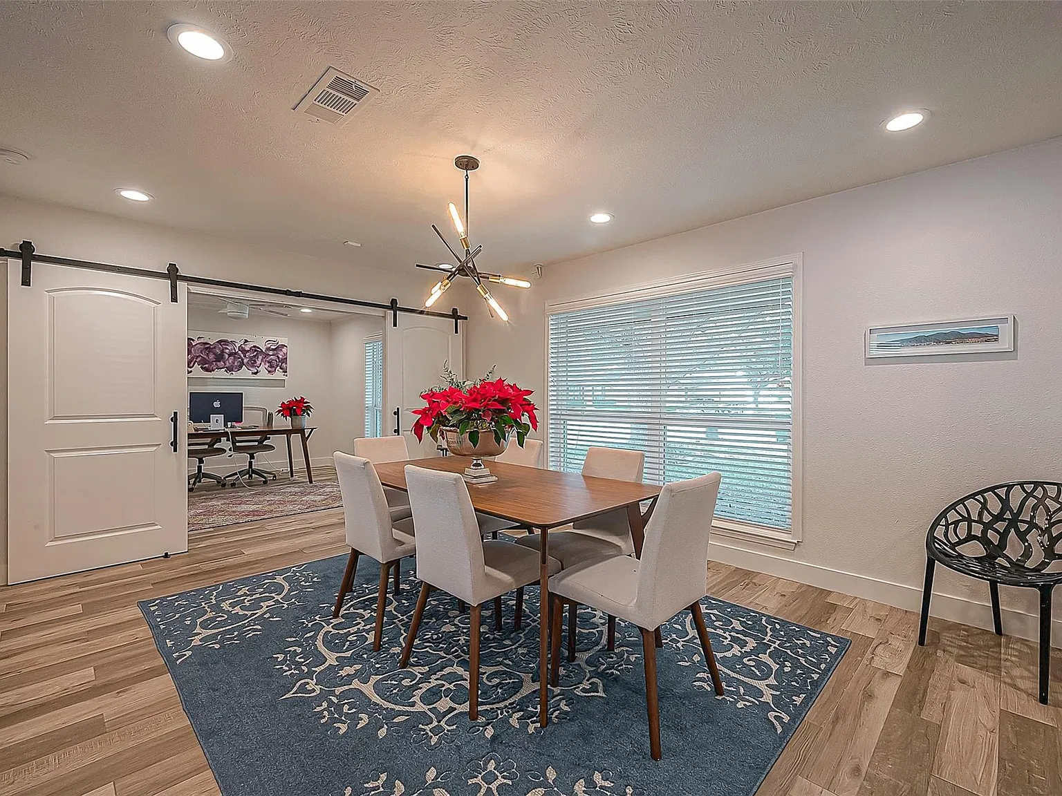 4 bed, 2.0 bath, 2283 sqft, $2,900 — Photo 4