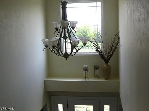 3rd image of 852 Kristen Ct