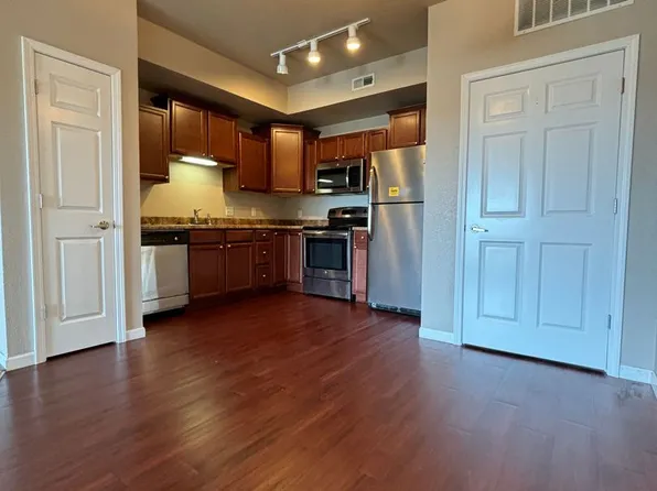 230 West Hills, 230 W Hills Ln APT 2, Waterloo, IA 50701