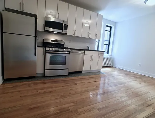 Rented by Sovereign Associates | media 13