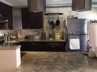 1615 W Greenleaf Ave, Chicago, IL 60626