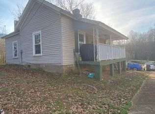 206 Cox St, Honea Path, SC 29654