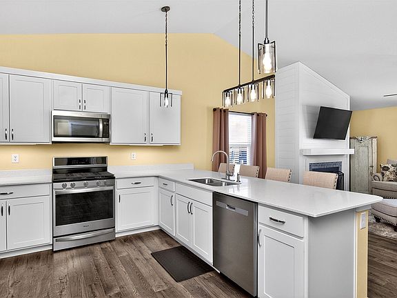 3rd image of 1731 Roebling Rd