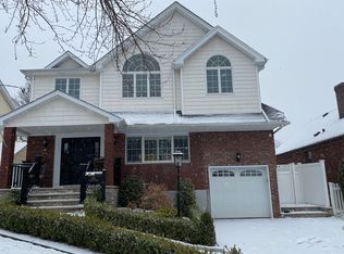 54 Sturges St, Staten Island, NY 10314
