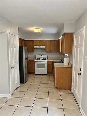 2 bed, 2.5 bath, 1505 sqft, $1,500 — Photo 2