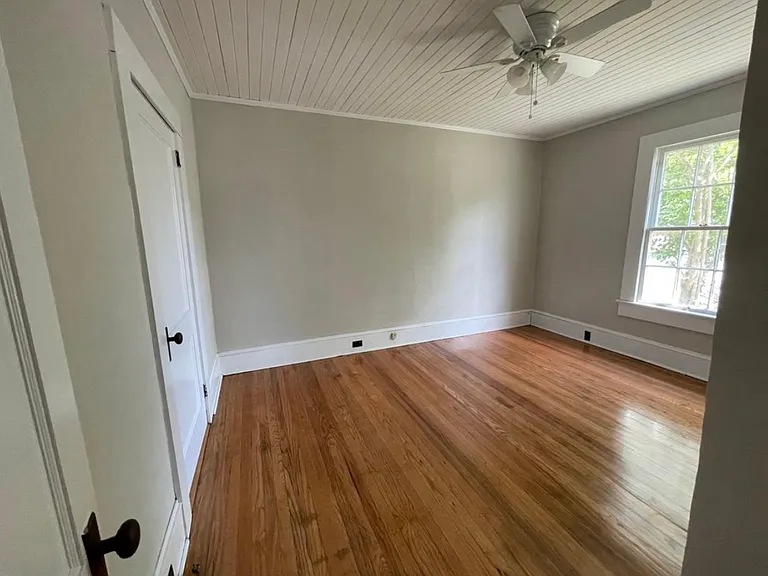 3845 Grand Ave — Photo 5