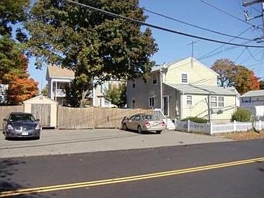 2nd image of 171 Lynn St #1