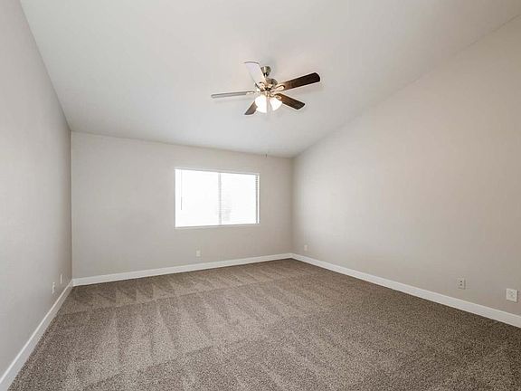 4th image of 3827 Berry Hill Ln #33-1