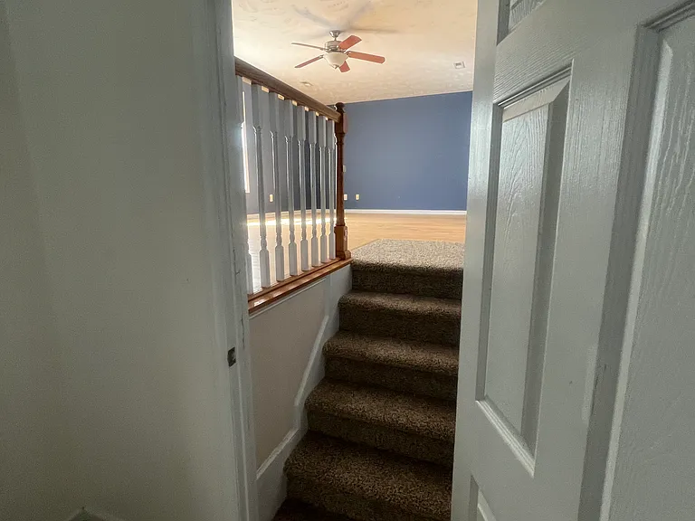 24 Sapphire Dr — Photo 9