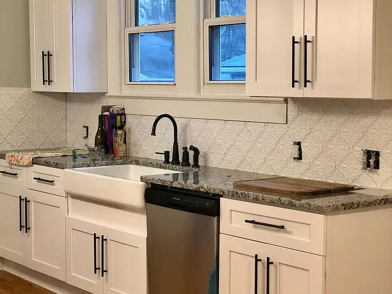 113 York Ave — Photo 8
