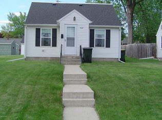 407 E Elm St, Redwood Falls, MN 56283