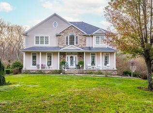 13 Autumn Dr, Westport, MA 02790