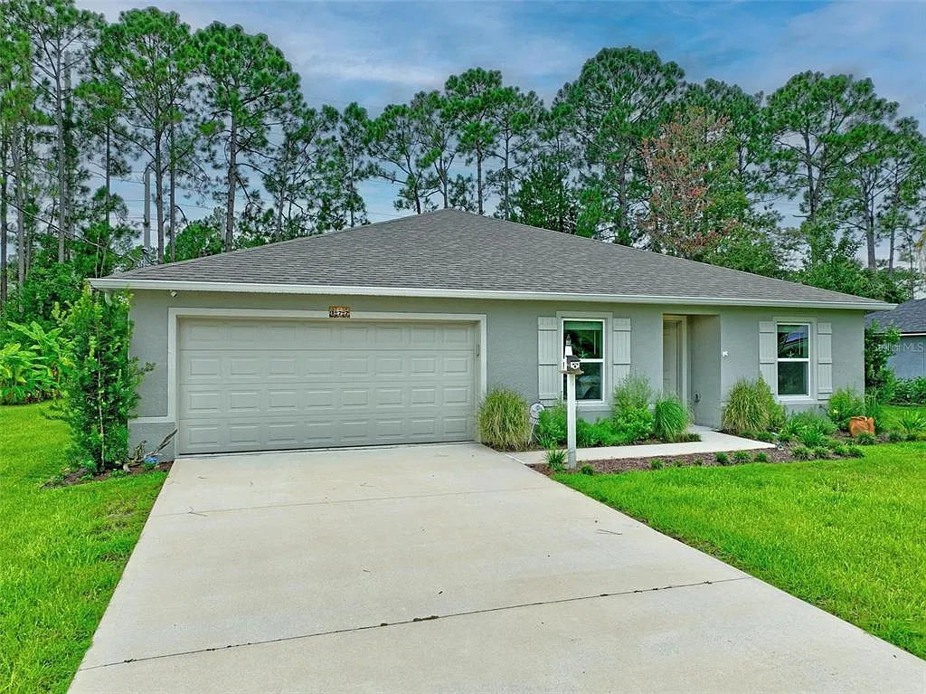 3 bed, 2.0 bath, 1806 sqft, $1,875 — Photo 1