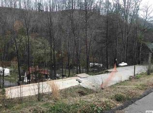 406 Troy Dr, Pigeon Forge, TN 37863