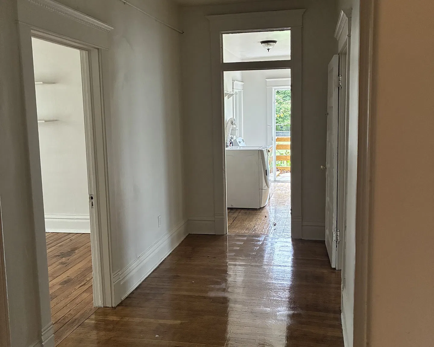 3 bed, 850 sqft, $925 — Photo 1