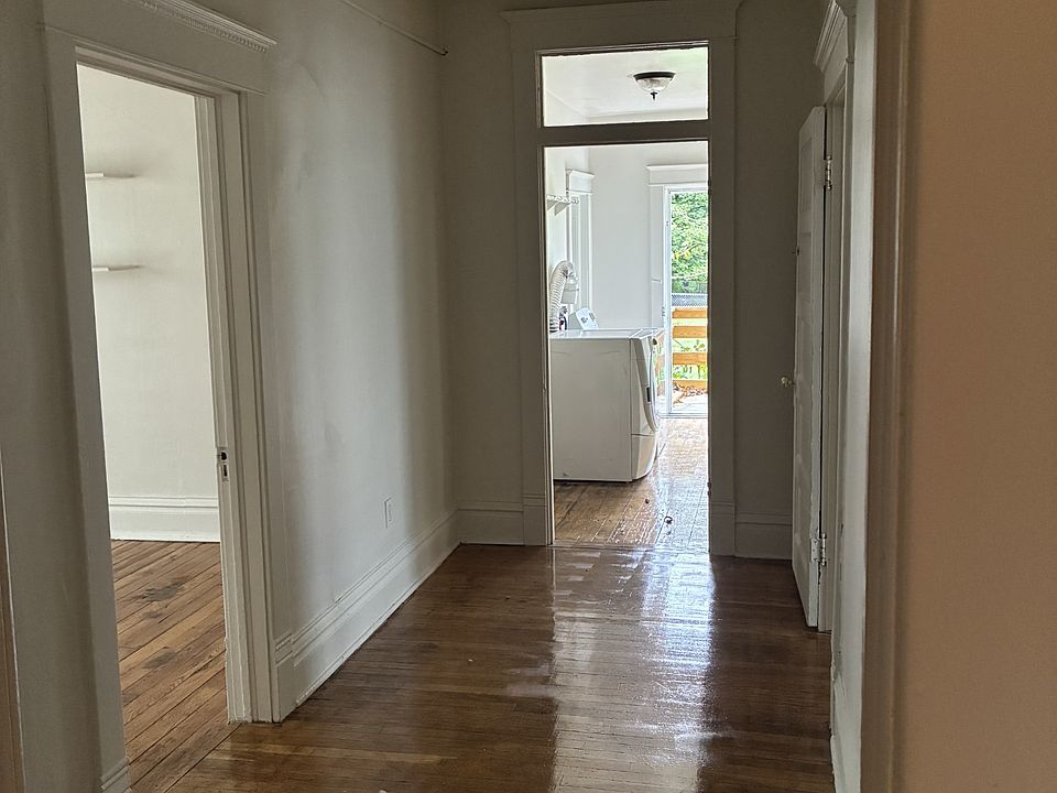 1st image of 302 N 8th St #2