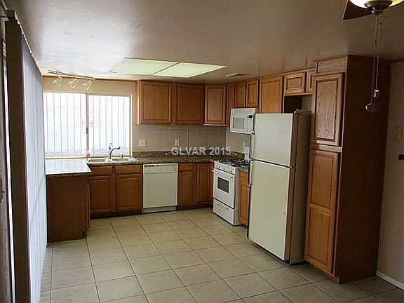 4th image of 2337 E Hacienda Ave