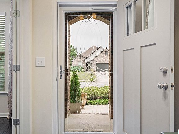 4th image of 343 Glen Cross Way