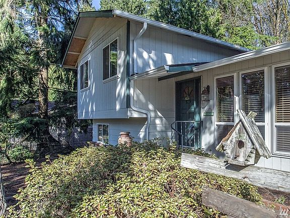 4th image of 2253 Lakemoor Dr SW