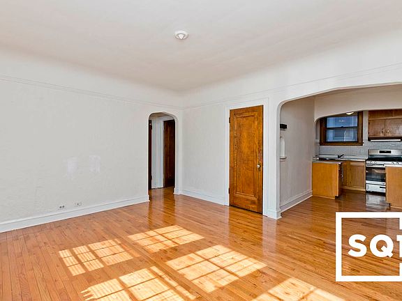 4th image of 3320 N Menard Ave #1