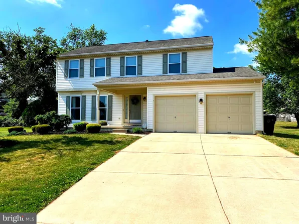 4 Elsworth Ct, Sicklerville, NJ 08081