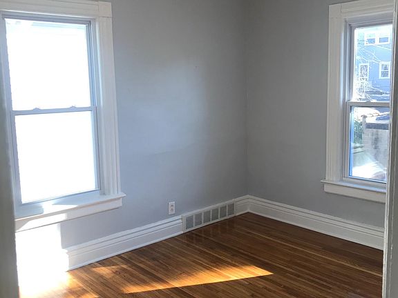 3rd image of 665 W Delavan Ave