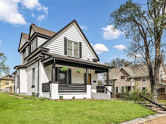 4th image of 2528 Olive St