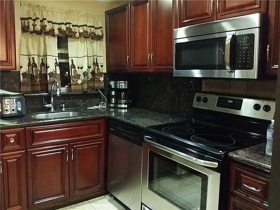 3rd image of 8051 N Sunrise Lakes Dr APT 206