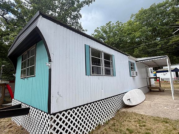 3rd image of 3286 Wolf Lake Dr #23