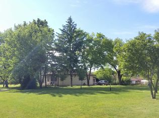 3130 W Whitaker Ave, Greenfield, WI 53221