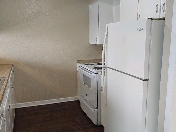 5th image of 2405 Palmer Hwy #2B