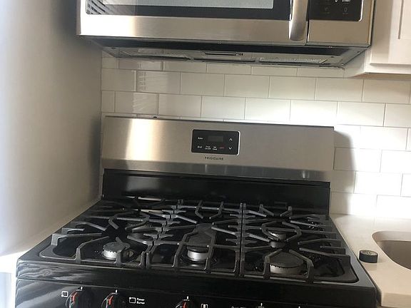 3rd image of 14210 Hoover Ave APT 210