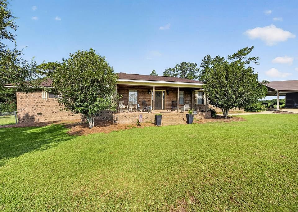 1st image of 923 Murray McCranie Rd
